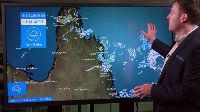 Flooding remains but heavy rain easing in north Queensland