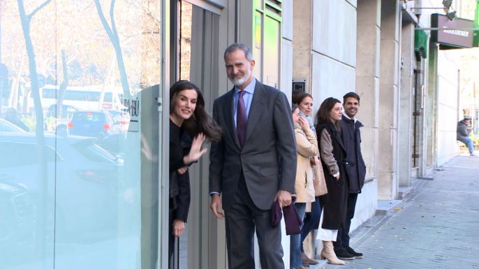 Los reyes Felipe y Letizia llegan a la celebración del 60 cumpleaños de la infanta Elena