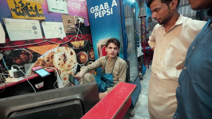 ChaCha Tawa Fish, Peshawar Ghanta Ghar - Traditional Kabab Karhai, Delicious Pakistani Food