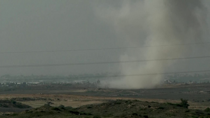 صور مباشرة لغارات إسرائيلية عنيفة على قطاع #غزة وسط مواجهات بين الجيش الإسرائيلي والفصائل على عدة محاور في القطاع   #العربية