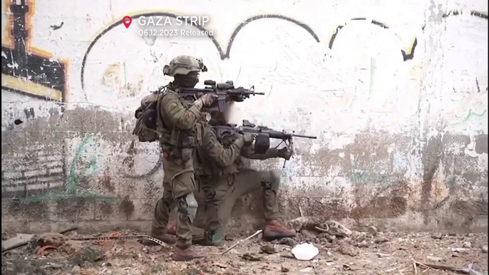 Guerre Israël/Hamas: Des combats se poursuivent aujourd'hui dans la bande de Gaza entre le Hamas et l'armée israélienne, qui a pris la grande ville de Khan Younès - VIDEO