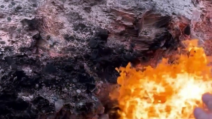4,000-year-old fire and 2-year-old Atashkada in Azerbaijan #motiongraphics #tv #vimeo #music #video #dlive #deezer #stream #fightingmentalillness #twitchclips #twitchaffiliate #twitchretweet #twitc