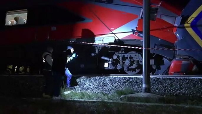 Incidente ferroviario a Faenza si scontrano due treni, le immagini ravvicinate dai binari