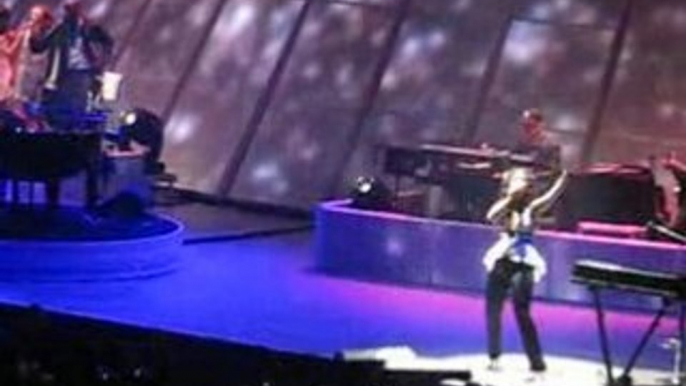 Alicia keys short extract no one live in milan 29 march 2008