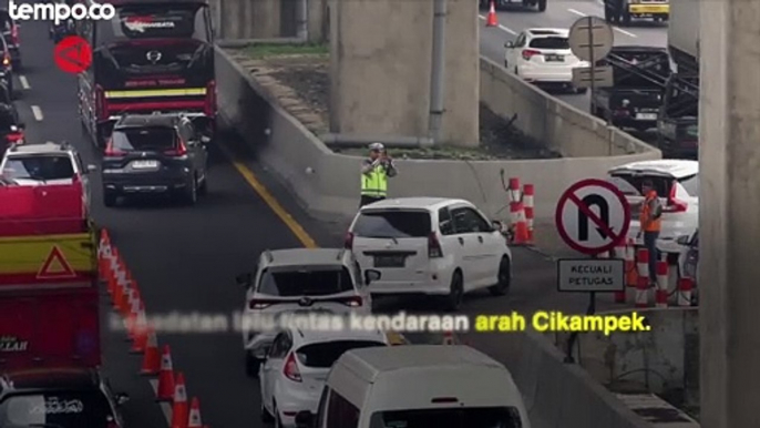 Jalan Tol Jakarta-Cikampek Memberlakukan Contraflow Arah Cikampek