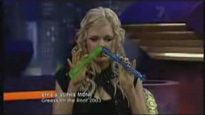 Sophie Monk: flautista di naso