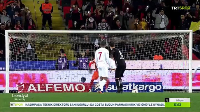 Pendikspor geriye   düştüğü maçı 2 - 2 ye getirdi