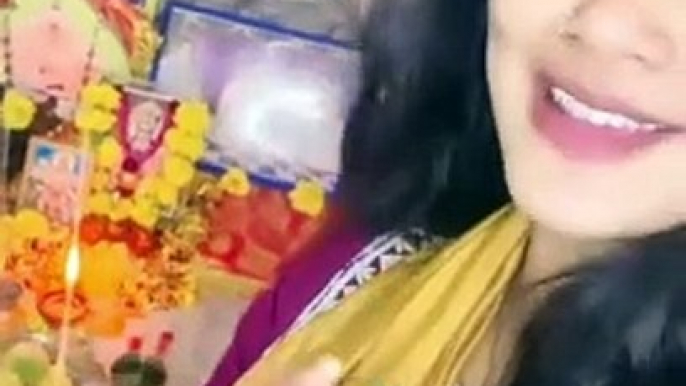 Trisha kar Madhu Viral Video: भोजपुरी एक्ट्रेस त्रिशाकर मधु का 58 सेकंड का वीडियो वायरल, Video में देखों साथ कौन है