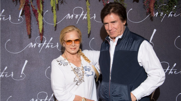 GALA VIDEO - Tony Scotti marié à Sylvie Vartan : quelles étaient ses relations avec Johnny Hallyday ?