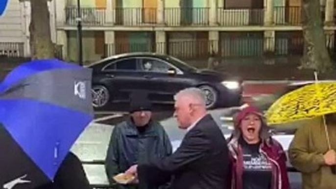 Controversial Conservative politician Lee Anderson heckled by protesters in Doncaster
