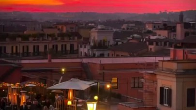 Rome, ses monuments et son magnifique coucher de soleil