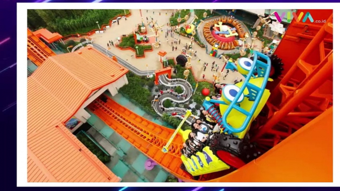 Penumpang Terjebak di Rollercoaster Disneyland Hong Kong