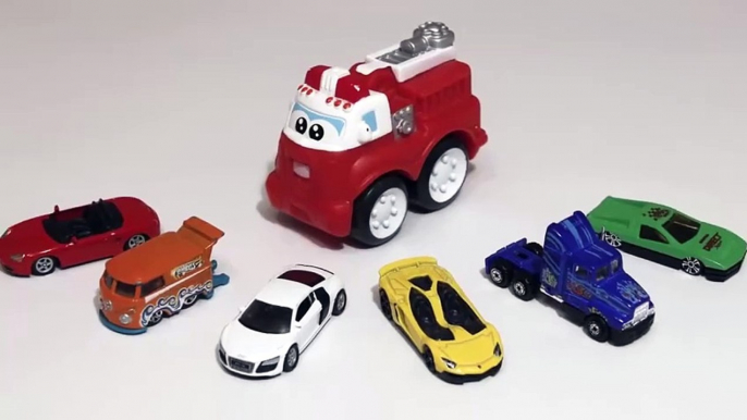 Voitures jouets Apprendre à compter avec le camion de pompier et les petites voitures