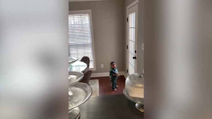 Mom Shares Toddler's Daily Excitement At Dad Coming Home From Work | Happily TV