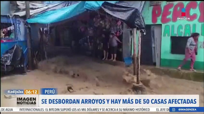 VIDEO: Rocas gigantes caen sobre dos camiones en Perú