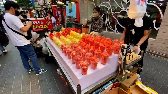 FRUITS JUICE MAKING of KOREAN - AMAZING FRUIT CUTTING SKILLS - KOREAN STREET FOOD