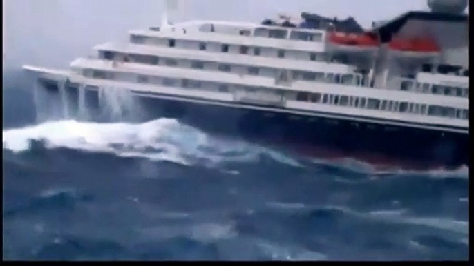 Antarctic cruise ship tossed by massive waves