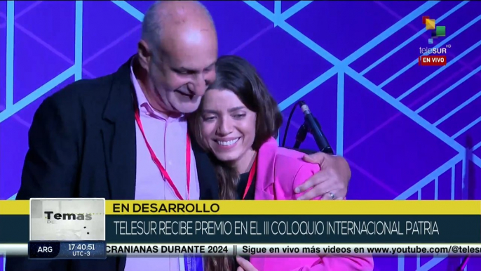 Pdta. de teleSUR Patricia Villegas recibe reconocimiento en el III Coloquio Internacional Patria