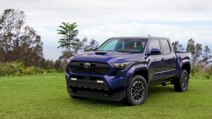 2024 Toyota Tacoma TRD Sport Exterior Design in Blue Crush Metallic