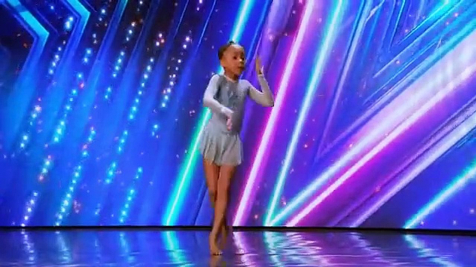 BGT 2022 - Skylar Blu, de 7 años, asombra con su danza contemporánea | Audiciones |