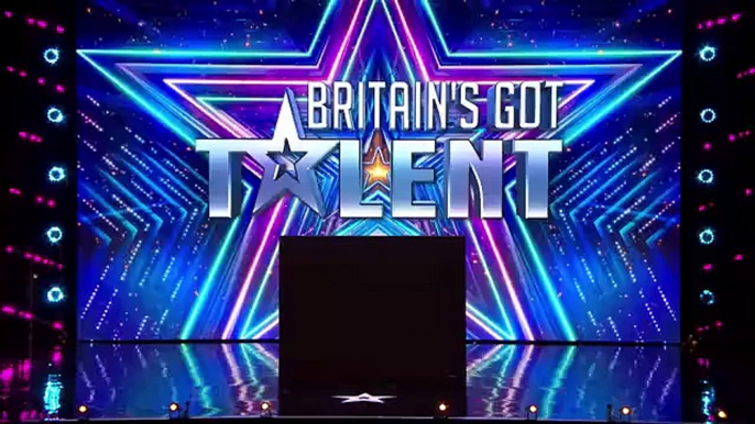 BGT 2022 - ¿Podrán las gemelas Bee y Lotte conquistar a los jueces con un popurrí musical? | Audiciones |