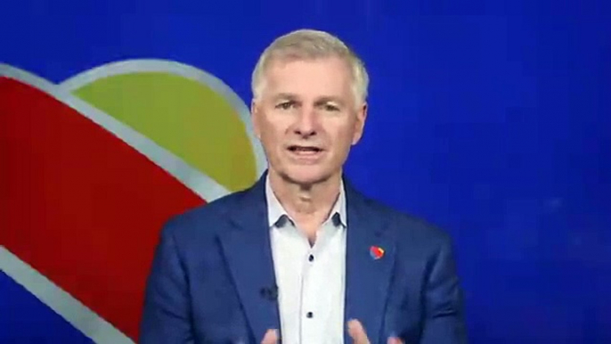 Bob Jordan, Consejero Delegado de Southwest Airlines, publica una declaración en vídeo sobre los problemas de los viajes masivos en vacaciones