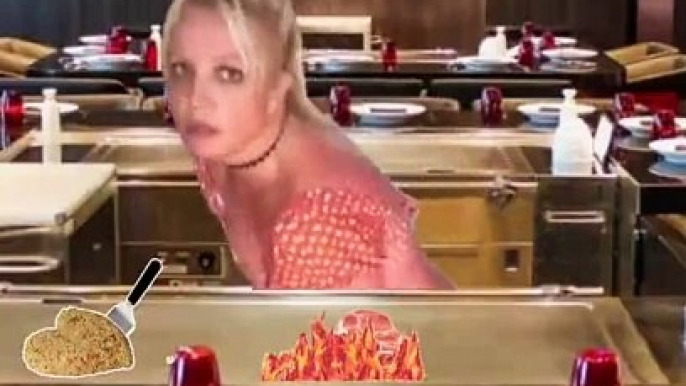 Memes de Britney Spears bailando con cuchillos (1)
