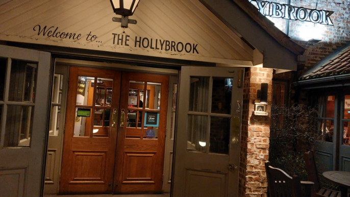 We visit Hollybrook Pub in Derby