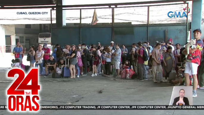 Mahigit 100 pasaherong pa-Batangas, humabol sa pag-uwi; mga pasaherong pa-norte, iilan na lang / dagsa ng mga pasahero sa PITX, malaki na ang ibinawas kompara kahapon / NAIA Terminals 1, 2 at 4, normal at iilan lang ang mga pasaherong... | 24 Oras