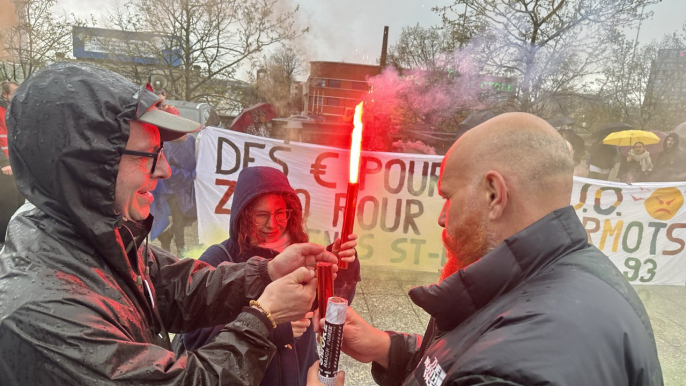 « Les enfants du 93 valent bien 2 piscines olympiques » : les profs de Seine-Saint-Denis ont tenté d'interpeller Macron