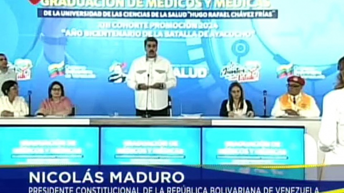 Pdte. Maduro entrega títulos de médicos a estudiantes de la Universidad de la Ciencia de la Salud