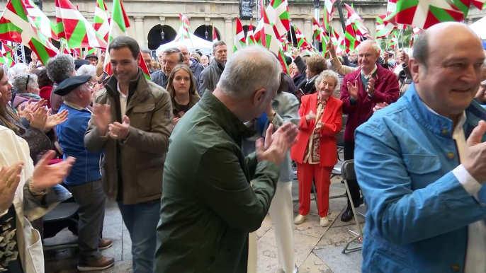 EH Bildu lograría en las elecciones vascas hasta un 35,1% del voto y superaría a PNV