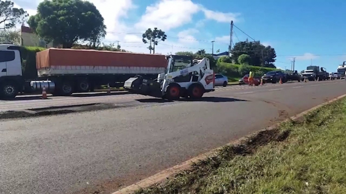 Congestionamento e espera: obras no viaduto do 14 de novembro testam a paciência dos motoristas na BR-277