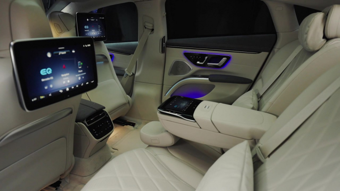 The new Mercedes-Benz EQS 580 4MATIC Interior Design in Silicium grey