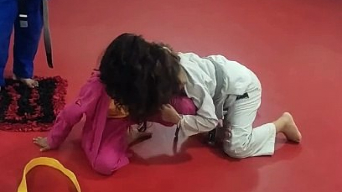 treino jiu-jitsu infantil feminino II Lívia