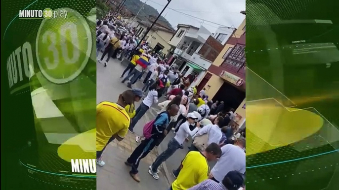 En Marinilla y La Ceja gritaron "Fuera Petro" en las marchas de este domingo