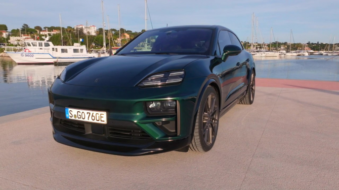 The new Porsche Macan Turbo Exterior Design in Racing Green