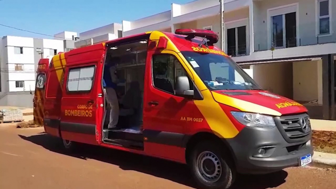 Homem tem lesão na coluna após cair de sacada de sobrado em Cascavel