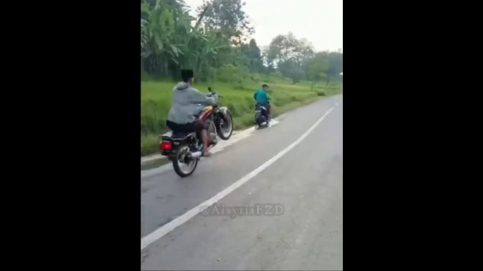 KUMPULAN VIDEO KOCAK RANDOM WARGA +62 -- HIBURAN LUCU NGAKAK -- PART 01