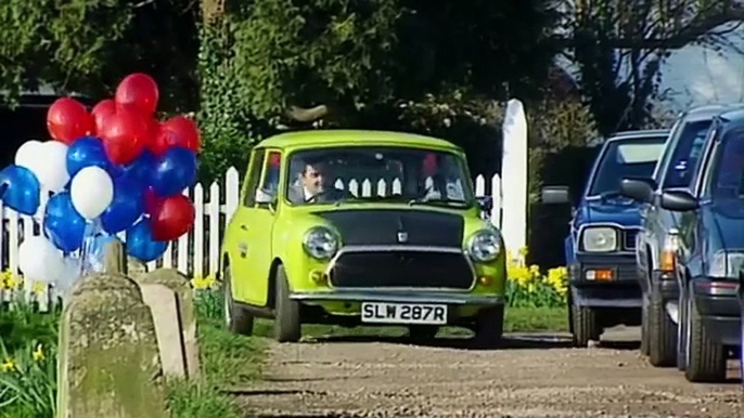 Mr Bean's Puppy Day Display | Mr Bean Funny Clips | Mr Bean | Creative Comedy.