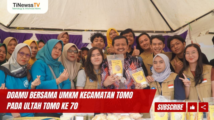 Hadiri Ultah Kecamatan Tomo, Dony Ahmad Munir Borong produk UMKM