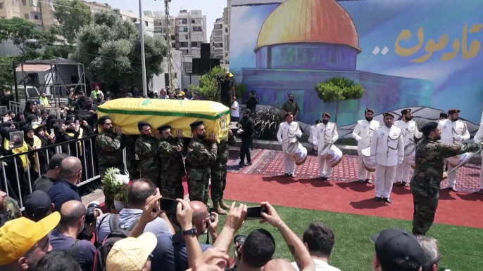 Hezbolá lanza una nueva andanada de cohetes contra Israel que promete una respuesta