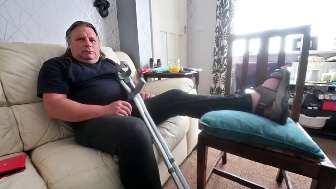 Electrician who is off work with a broken leg told by DWP,  'your fit for some type of work so quit your job now and find something for someone with a broken leg'.