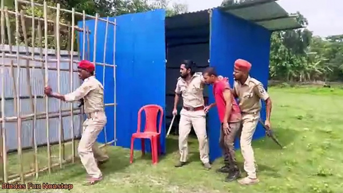 Intelligent Chor v s Police Amazing Funny Comedy video By Bindas Fun Nonstop fun ☺️