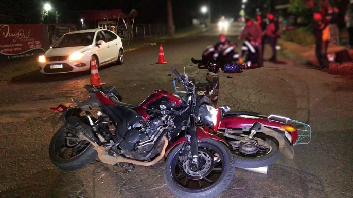 Homens ficam feridos após colisão entre motocicletas no Floresta