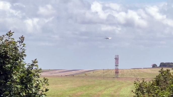 Jet2 flight abandons landing at Leeds Bradford Airport due to strong wind