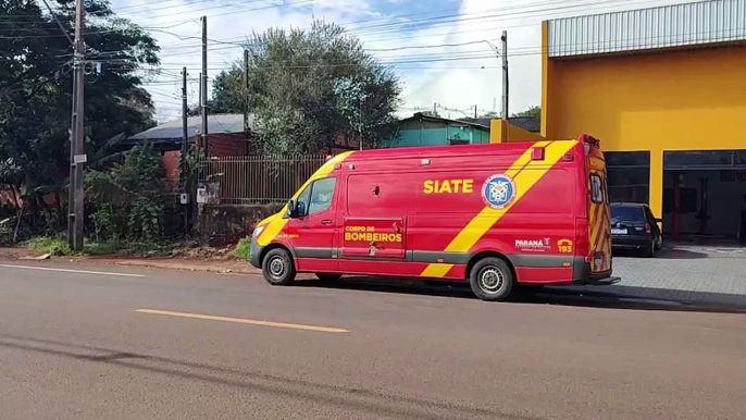 Homem cai de bicicleta e é socorrido pelo Siate no Floresta