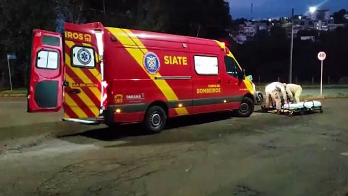 Motociclista fica ferido após sofrer queda na rua Jacarezinho