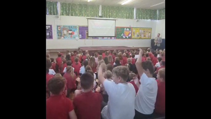 Brinsley Primary School pupils Sweet Caroline