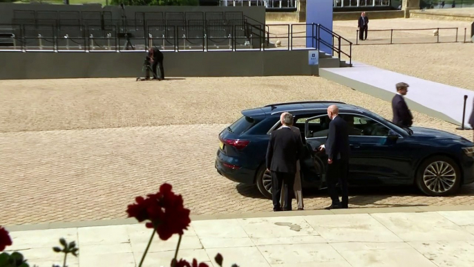 King greeted by Keir Starmer as he arrives at EPC summit